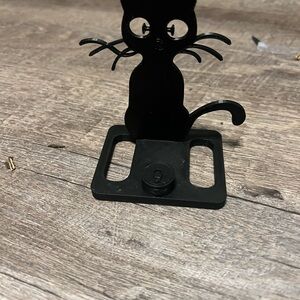 Black Cat-Shaped Metal Stand